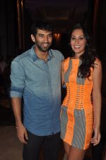 Aditya Roy Kapoor at Samsung S4 launch by Reliance in Shangrilaa, Mumbai on 27th April 2013 (70).JPG